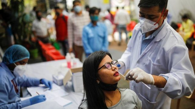 تسجيل  أكثر من 37 ألف إصابة جديدة بفيروس كورونا في الهند