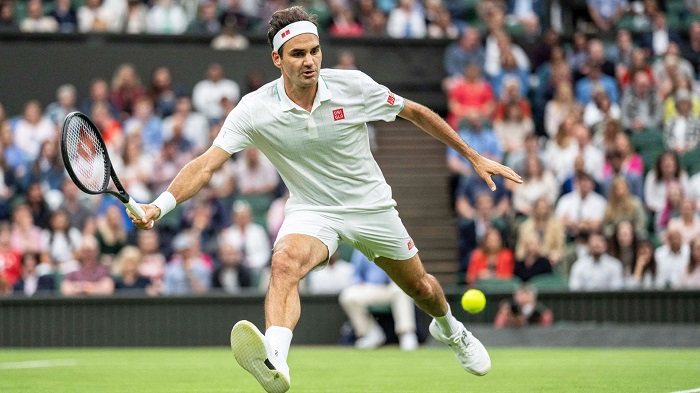 Wimbledon: Roger Federer breezes past Gasquet to reach third round