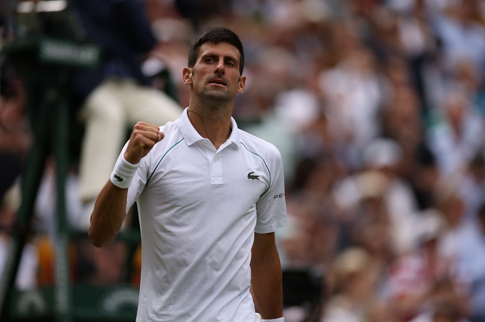 Wimbledon: Djokovic brushes off Garin's challenge, storms into quarters