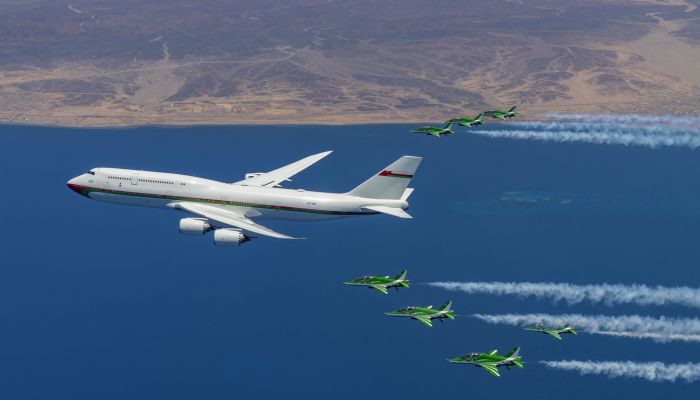 بالصور : طائرات القوات الجوية الملكية السعودية تستقبل جلالة السلطان