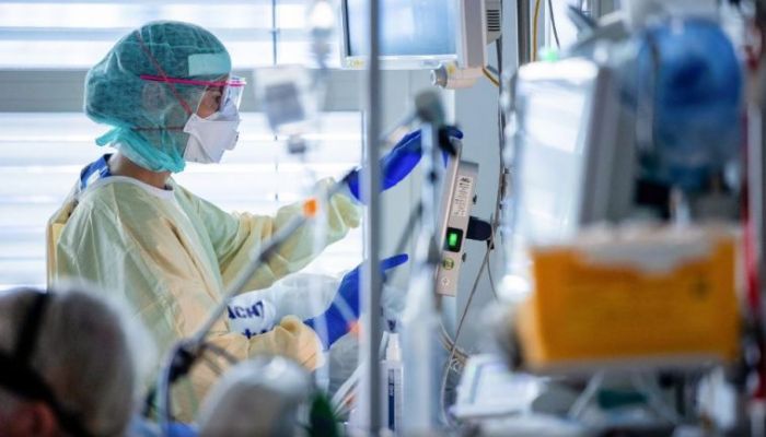 الصحة : 477 مريضاً بفيروس كورونا يرقد في العناية المركزة