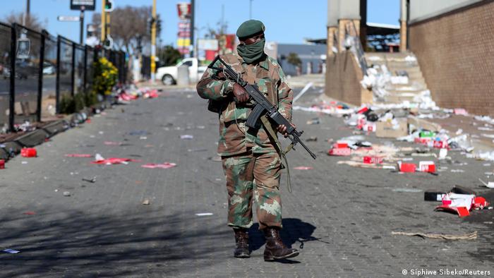 Death toll rises to 212 in South Africa's violent protest