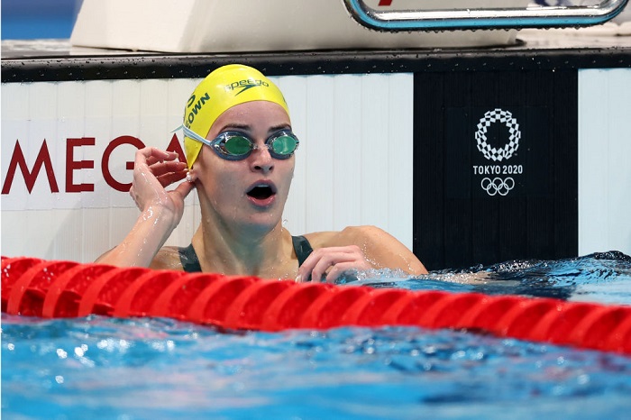 Aussie swimmer breaks Olympic record to win women's 100m backstroke