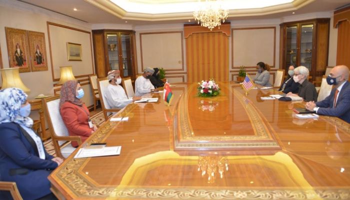 السلطنة والولايات المتحدة تعقدان جلسة مباحثات رسمية
