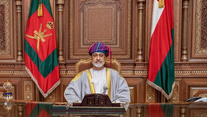 His Majesty the Sultan greets President of Singapore