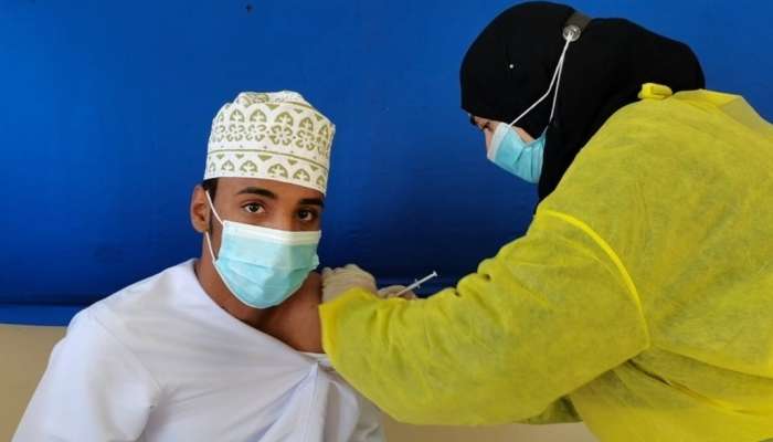 COVID-19: Oman governorate temporarily suspends vaccination campaign