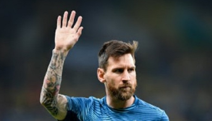 Lionel Messi signs with Paris Saint-Germain