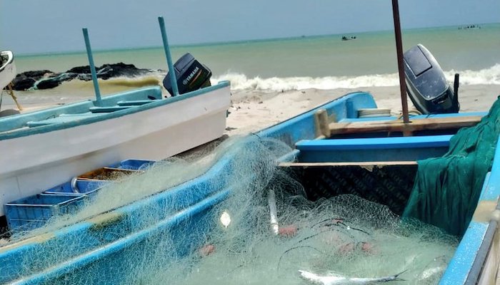 Illegal fishing boat seized in Oman