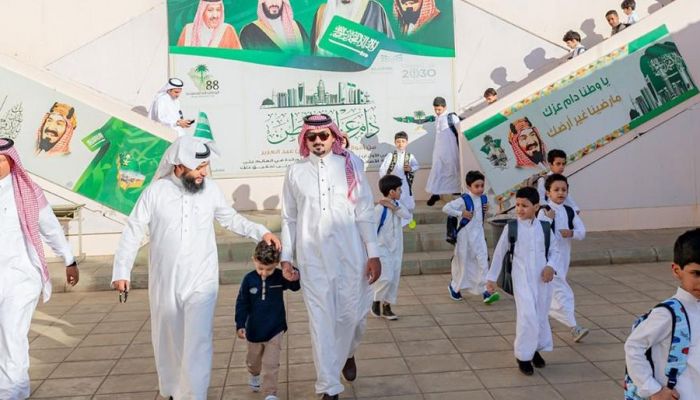 الملك سلمان يوافق على عودة التعليم المباشر