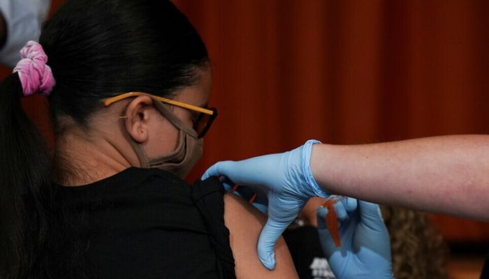 دراسة: بطء التطعيم ضدّ كورونا سيكبد الاقتصاد العالمي رقما خياليا من المليارات
