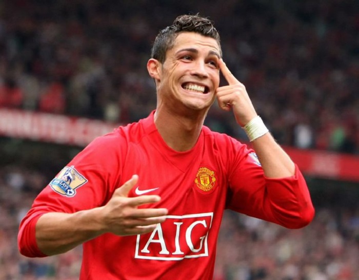 Back to where he started: Ronaldo signs with Manchester United