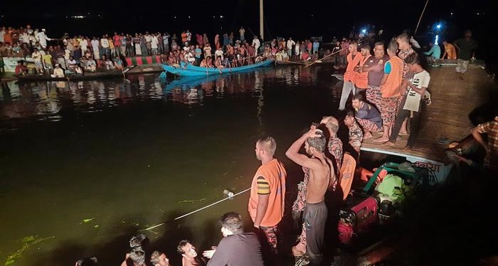 At least 21 dead in boat accident in Bangladesh