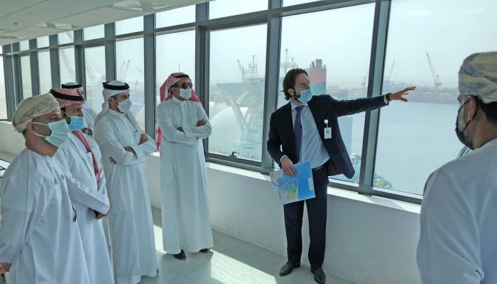 وزير الاستثمار السعودي يزور المنطقة الاقتصادية الخاصة بالدقم