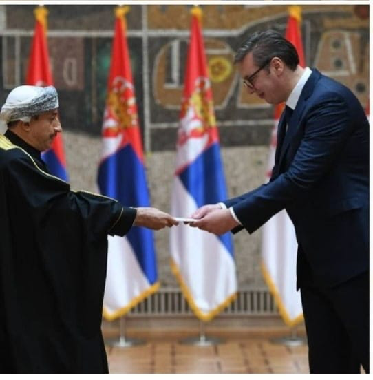 سفير السلطنة المعتمد لدى جمهورية صربيا يُقدّم أوراق اعتماده