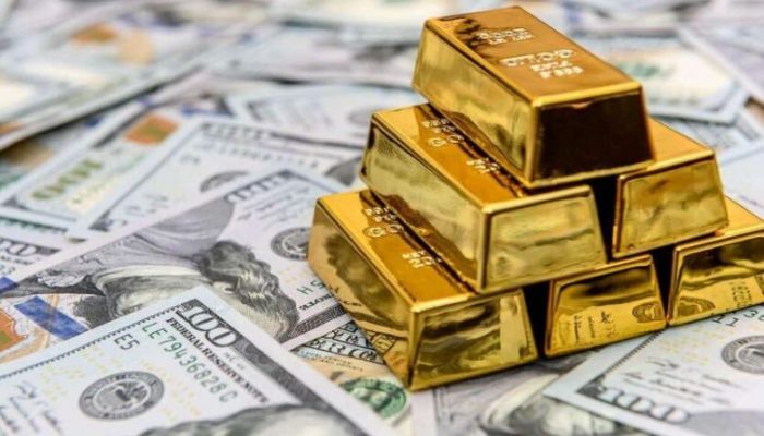 أسعار الذهب تتراجع قرب أعلى مستوى منذ أكثر من شهرين