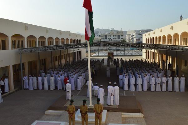 الأحد..السلام السلطاني يصدح في المدارس