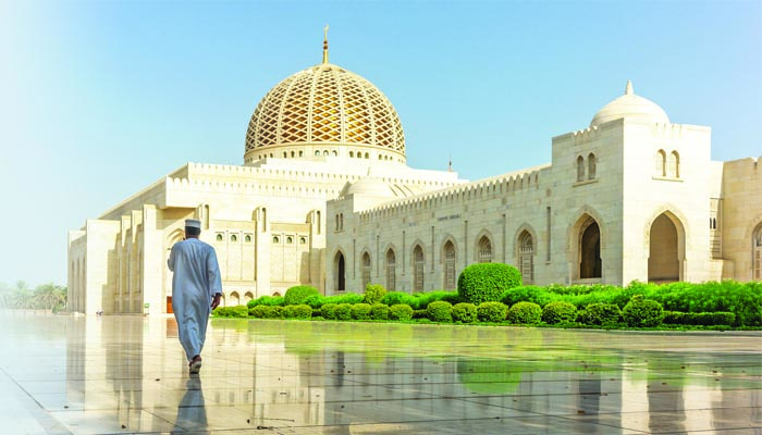 Friday prayers to resume in mosques in Oman