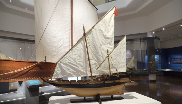 المتحف الوطني يعرض مجسمًا لسفينة البغلة البحرية