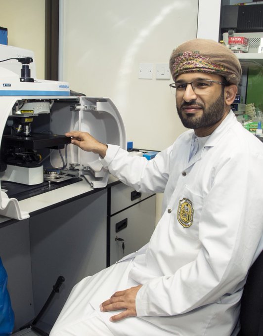 دكتور عماني يحصل على جائزة عربية
