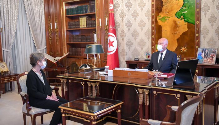 تونس تكلف أول امرأة عربية لمنصب رئيس الوزارء.. تعرف عليها