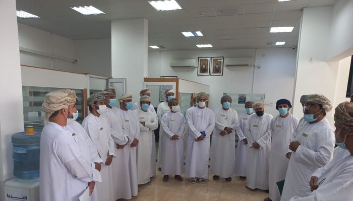 الحكماني يطلع على سير العمل في محافظتي الظاهرة وجنوب الباطنة