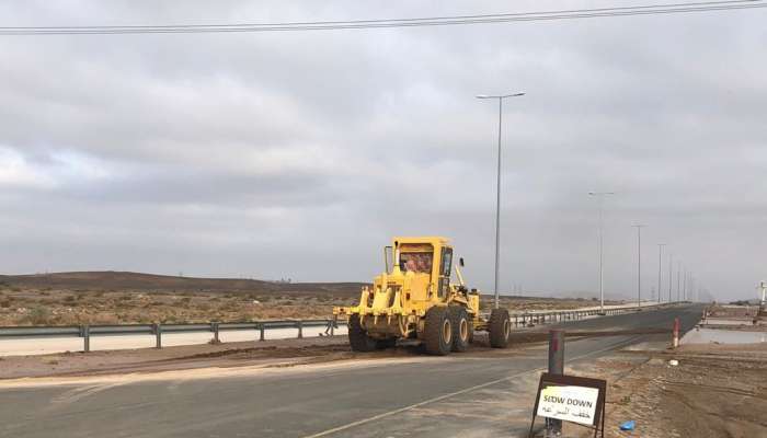 Work underway to reopen roads in Oman
