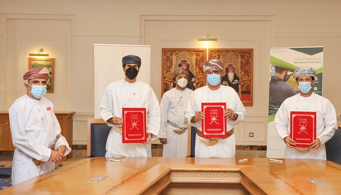 Labour Ministry, Vodafone sign pact to train Omani job seekers in ICT sector