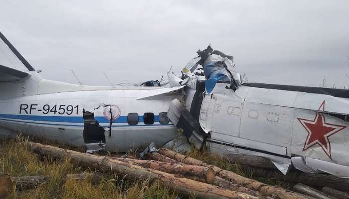 16 killed in plane crash