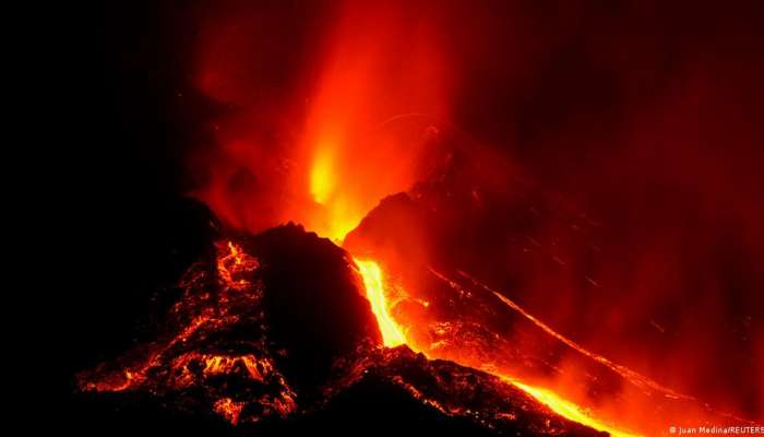 Hundreds of residents evacuated amid volcanic eruption in Spain