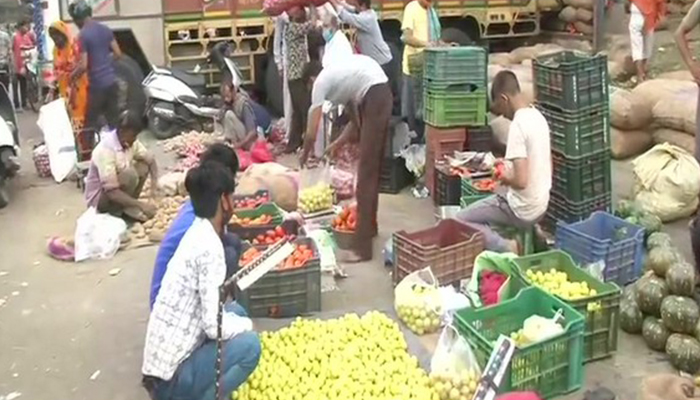 India’s wholesale inflation drops to 10.66% in September