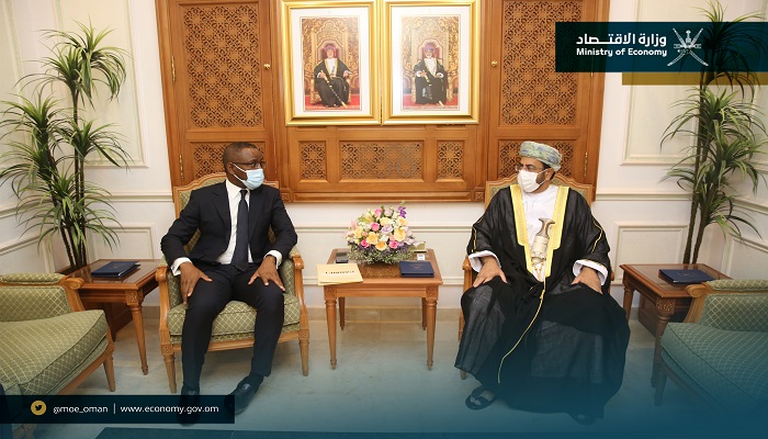 Oman's Minister of Economy meets Senegalese counterpart