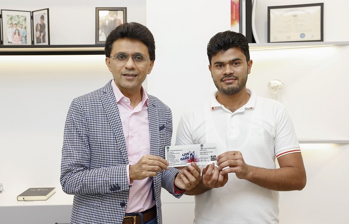 UAE businessman distributes T20 World Cup match tickets to blue-collared workers