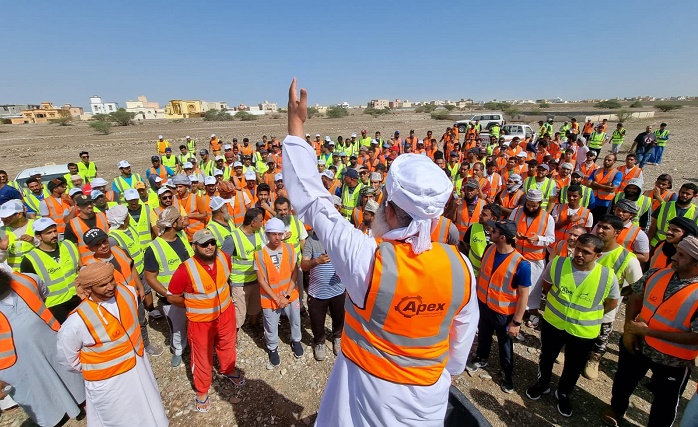 Ali Al Habsi leads volunteer group in post-Shaheen cleanup work in Oman