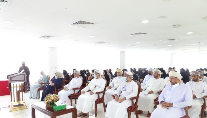انطلاق برنامج الدعم النفسي للمعنيين بالأطفال المتضررين من الإعصار بشمال الباطنه