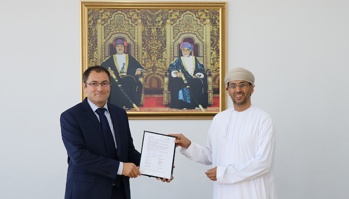 MoU signed between Oman Educational Services and DB Schenker