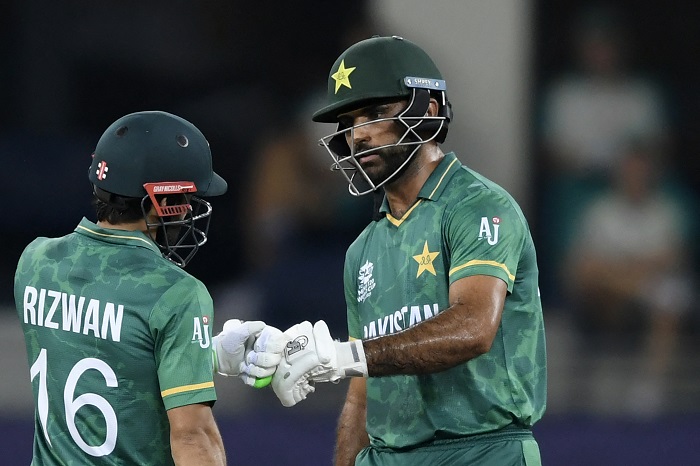Rizwan, Fakhar Zaman propel Pakistan to 176/4 against Australia - Times of Oman