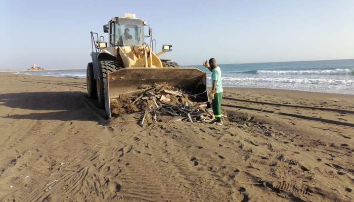 Municipality carries out cleaning campaign at beaches in Oman