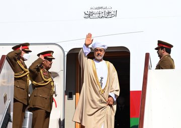 جلالة السلطان المعظم يغادر البلاد متوجهًا إلى قطر