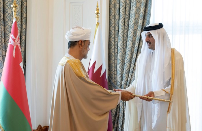 His Majesty, Emir of Qatar exchange honours