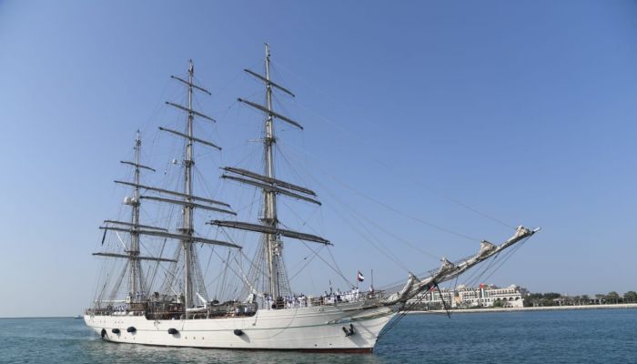 السفينة شباب عمان الثانية تحظى باستقبال رسمي كبير في دبي