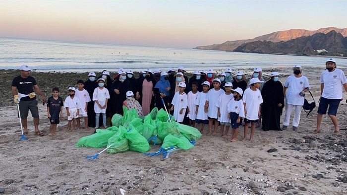 Muscat Municipality holds cleaning campaign at beach