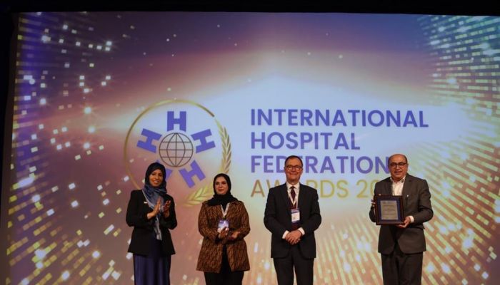 تسليم جوائز الفائزين في جائزة السلطنة للمستشفيات العاملة في ظروف الكوارث