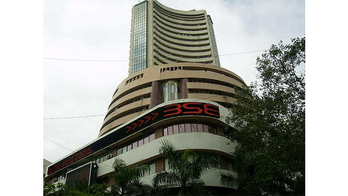 Equity benchmark indices in India close in green