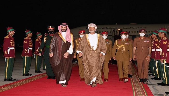 Prince Mohammed bin Salman arrives in Oman