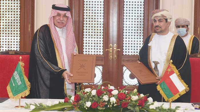 Oman, Saudi Arabia sign MoUs in media fields