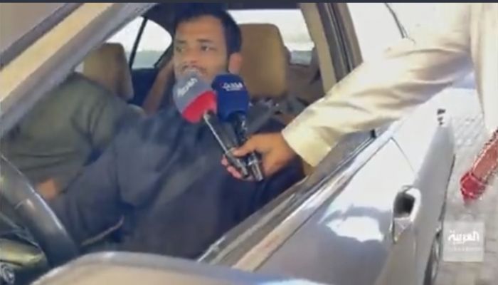 أول عماني يعبر منفذ الربع الخالي