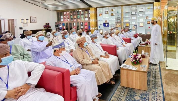 ملتقى الصحفيين بالبريمي يواصل زياراته لمختلف المشاريع التنموية والخدمية