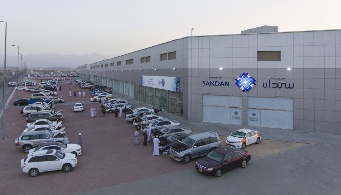 مدينة سندان سوق السيارات الأول والأكبر في سلطنة عمان