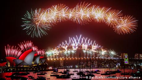 Australia, North Korea, New Zealand welcome New Year 2022 with dazzling fireworks