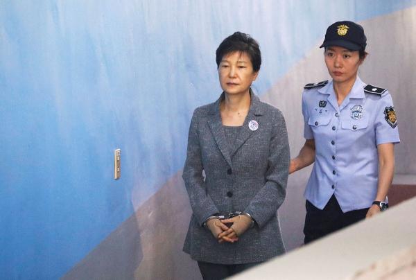 بعد إدانتها بالفساد.. إطلاق سراح الرئيسة السابقة لكوريا الجنوبية بعد 5 سنوات سجن